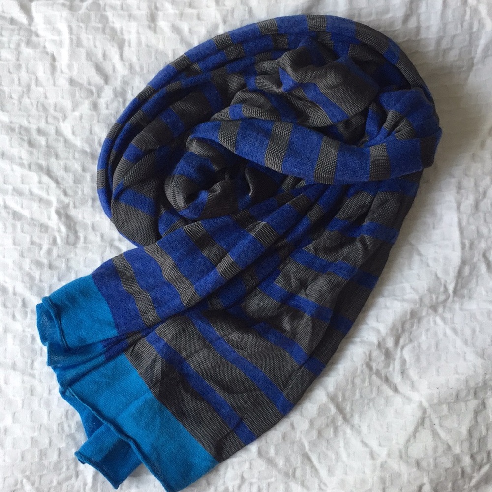 Gap stripes blue/gray scarf